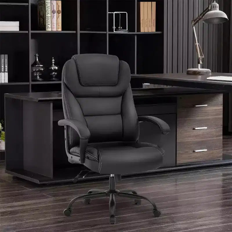 Grand fauteuil de bureau pour personnes fortes avec capacité de 225 kg et revêtement en cuir synthétique, chaise de bureau pour personnes corpulentes