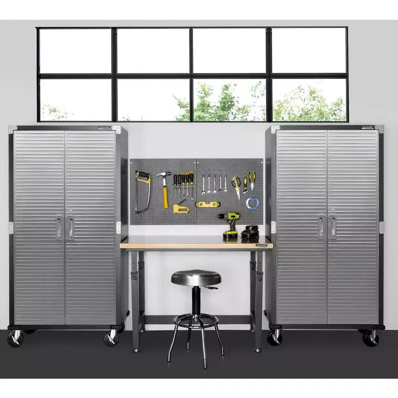 Ensemble de panneaux perforés UltraHD 2 pièces avec assortiment de 23 crochets, 61 cm l x 61 cm P