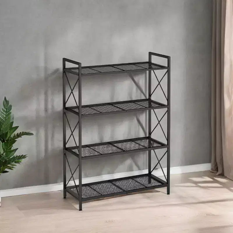 Étagère de rangement en métal noir encre à 4 niveaux avec cadres latéraux en X et mailles denses, mesurant 32 x 80 x 112,5 cm. Unité d'étagères idéale de style industriel.