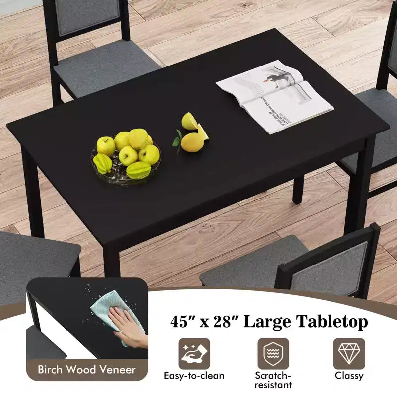 Table à manger pour 4 personnes avec pieds en bois d'hévéa, assise rembourrée et dossier matelassé